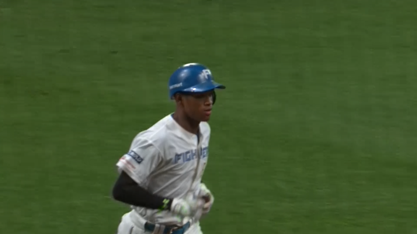 4回裏・F万波中正 リーグトップの第10号!! ライトへ同点のソロホームランを放つ!!