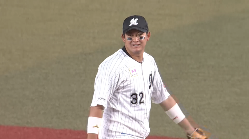 3回表・M佐藤都志也 ジャンプ一番!! ライナー性の打球をジャンピングキャッチ!!