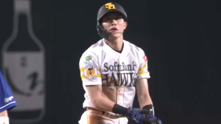 6回裏・H周東佑京 流石の俊足!! 強肩のキャッチャーから本日2個目の盗塁を成功させる!!