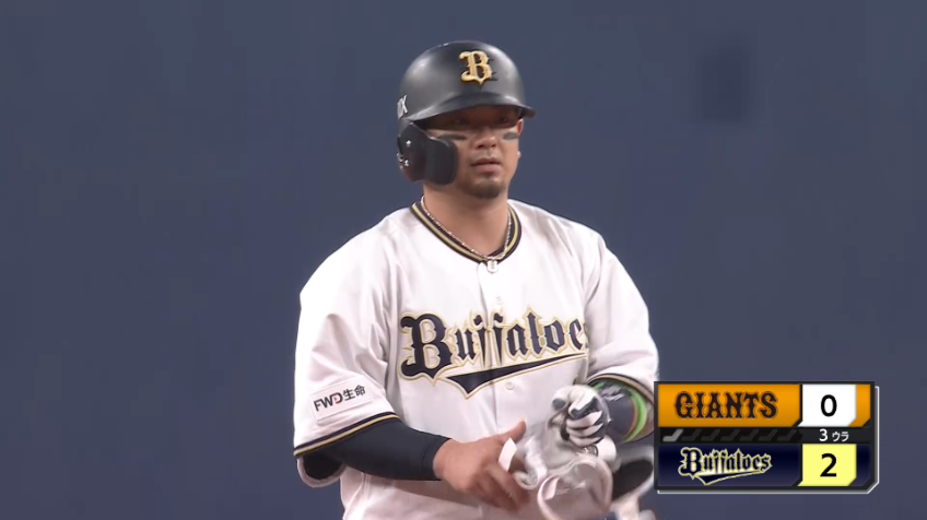 3回裏・B森友哉 フェンス直撃!! センターオーバーの2点タイムリー2ベースヒットで先制!!