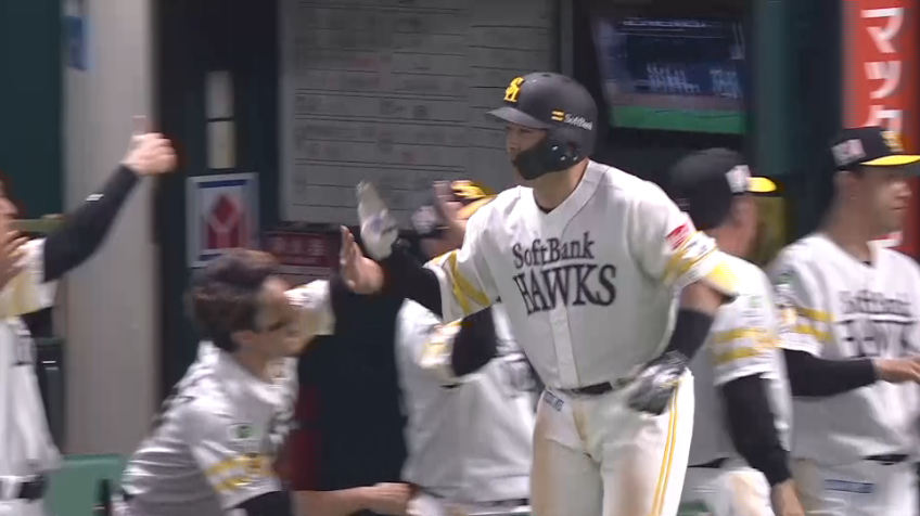 7回裏・H甲斐拓也 内角のボールを上手く捌いた!! レフトへ第3号ソロHRを放つ!!