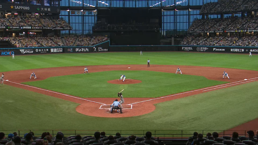 3回表・Fハンソン ピンチを救う守備を見せる!!