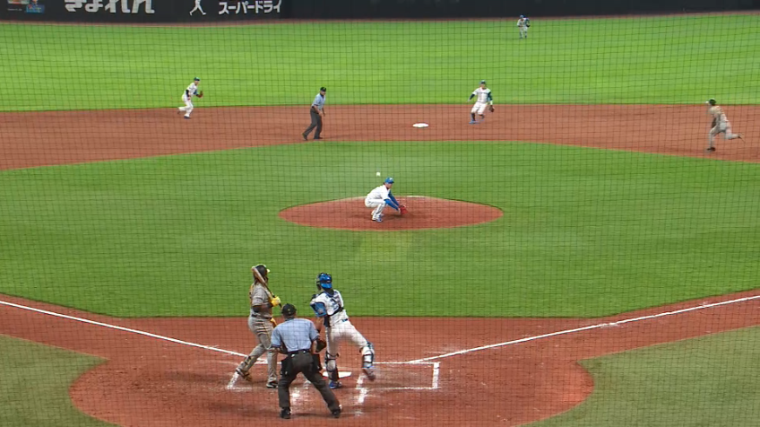 4回表・F伏見寅威 ドンピシャ送球で盗塁阻止!!