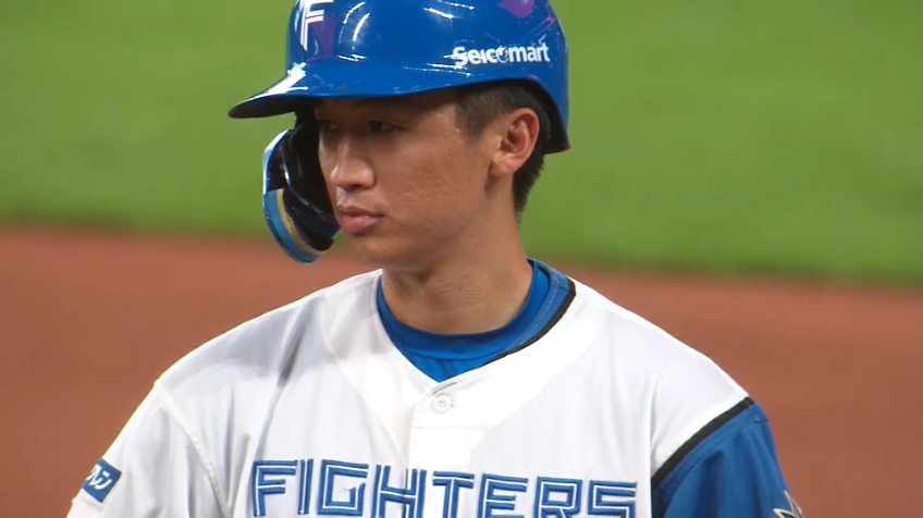 8回裏・F加藤豪将 勝ち越しのタイムリーヒットを放ち、雄たけびを上げる!!