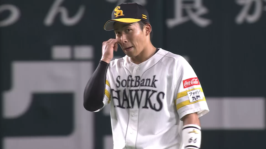 5回表・H野村勇 スタメン起用に応える!! 二遊間へ飛んだ打球に追いつき素早い送球をみせる!!