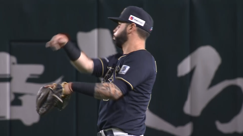 5回裏・Bゴンザレス 痛烈な打球を見事に捌いてチームを守備から盛り立てる!!