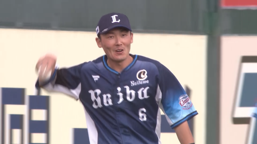 6回裏・L源田壮亮 難しい打球をジャンピングキャッチ!!