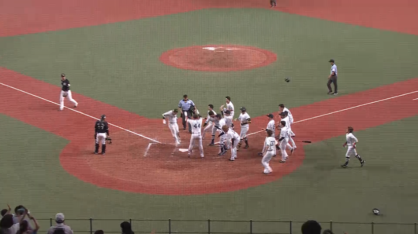 9回裏・B森友哉 劇的な幕切れ!! 右中間へ叩き込むサヨナラホームラン!!