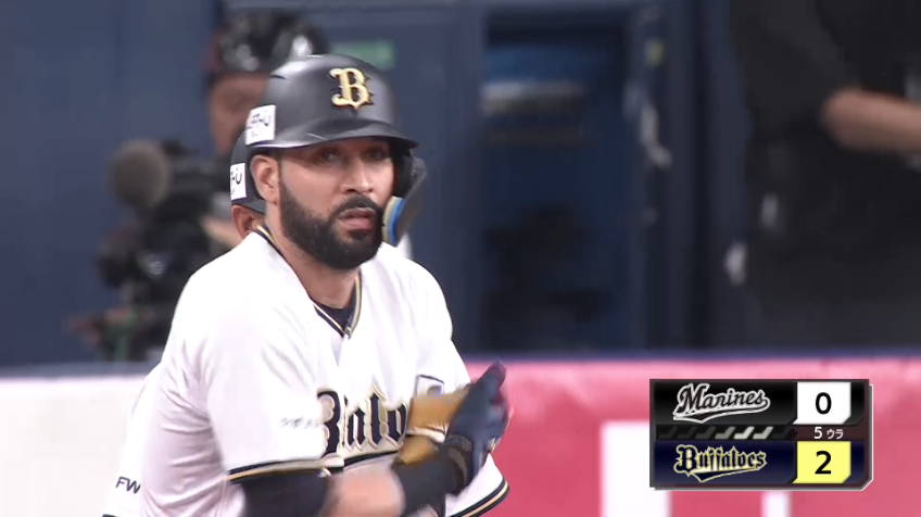 5回裏・Bゴンザレス 均衡破れる!! レフト前への2点タイムリーヒットで先制!!