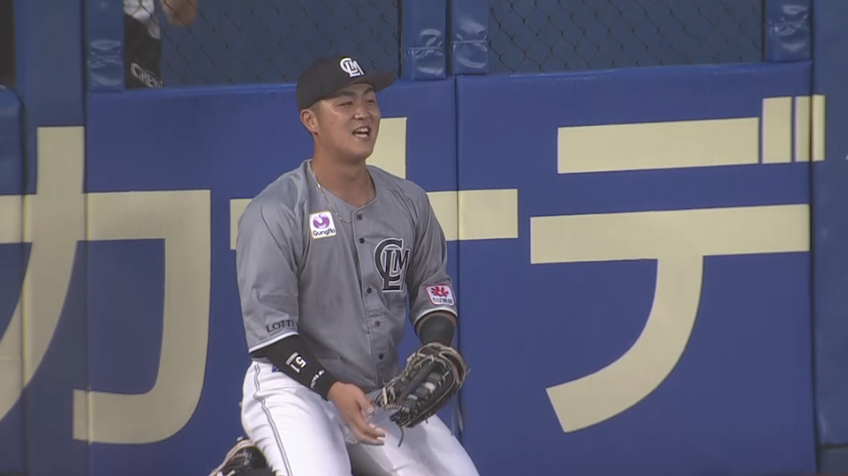 3回表・M山口航輝 ライナー性のあたりをジャンピングキャッチ!!