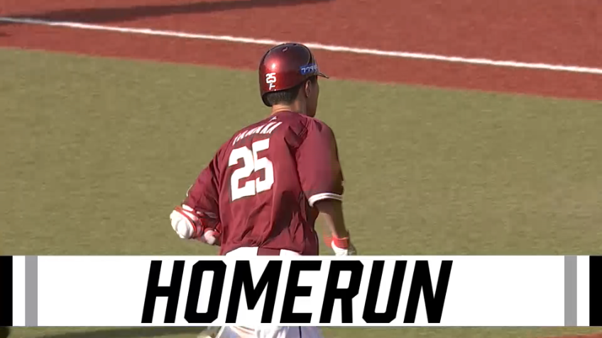 8回表・E田中和基 攻守に活躍!! レフトスタンドへソロホームランを放つ!!