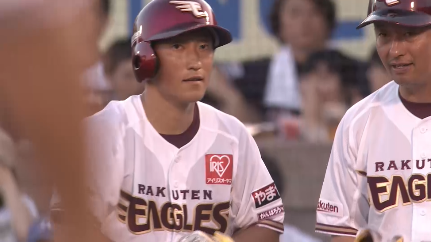 3回裏・E小深田大翔 センター前へ上手く運んだ!! 先制のタイムリーヒットを放つ!!