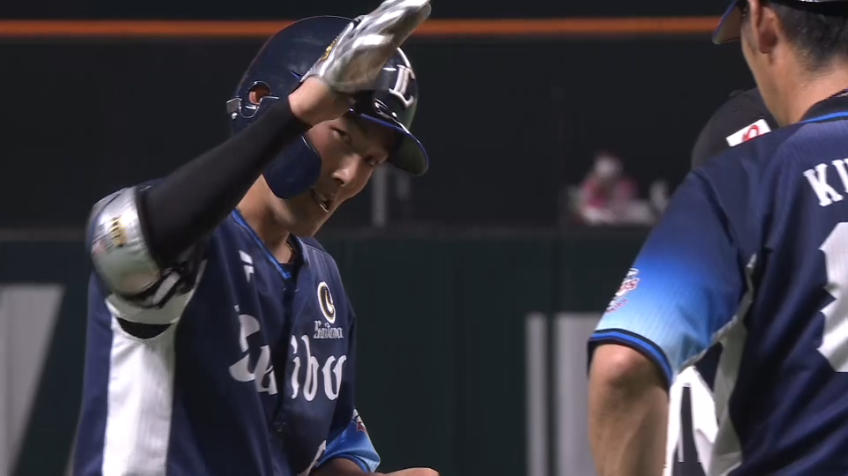 9回表・L源田壮亮 打球は左中間真っ二つ!! タイムリーヒットで点差を広げる!!