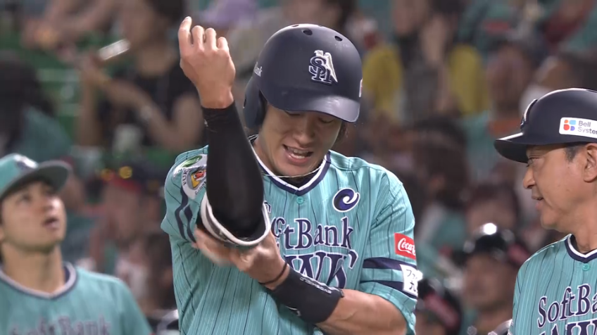 1回裏・H柳田悠岐 初回先制!! 三遊間を破るタイムリーヒット!!