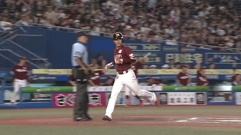 6回表・E小郷裕哉 上空へ上がった打球はレフト前へ落ちるタイムリー2ベースヒットとなり勝ち越しに成功!!