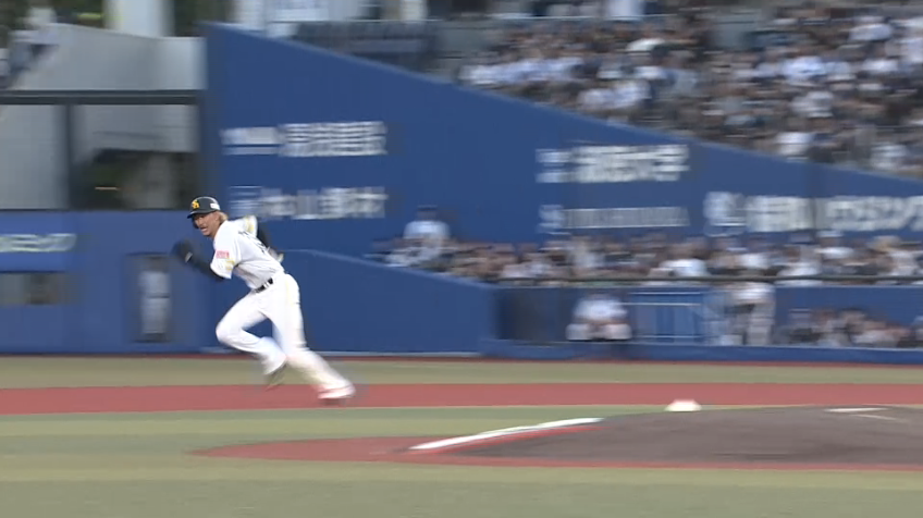 2回表・H三森大貴 完全に盗んだ!! 完璧なスタートで盗塁を決める!!
