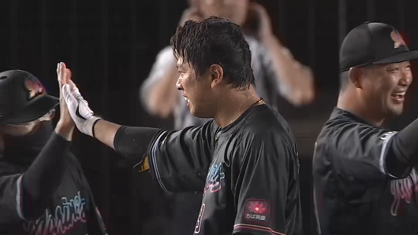 9回裏・M角中勝也 2夜連続の劇的サヨナラ勝利!! 代打逆転サヨナラ2ランホームランを放つ!!