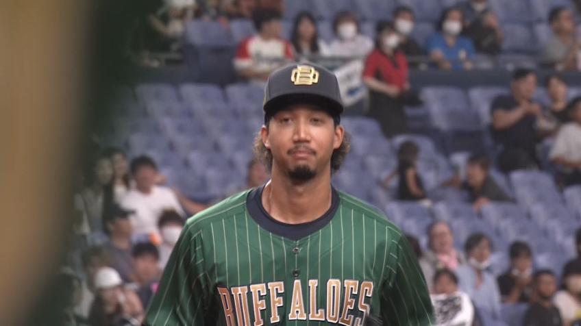 5回表・B宗佑磨 先発左腕を救った!! 痛烈なライナー性の打球をキャッチ!!