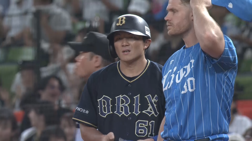 8回表・B茶野篤政 本日誕生日!! レフトへの同点タイムリーヒット!!