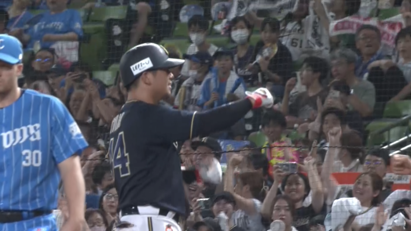 8回表・B頓宮裕真 終盤の勝ち越し打!! 三遊間を抜けるタイムリーヒットを放つ!!