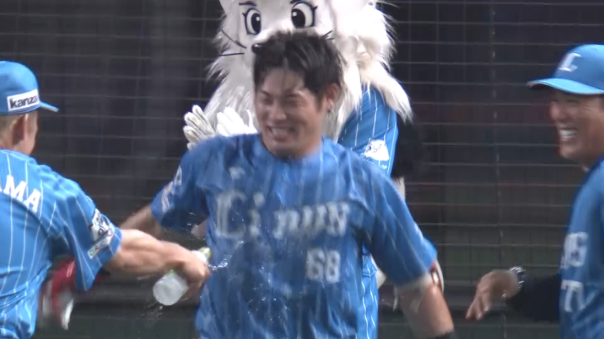 9回裏・L岸潤一郎 劇的な幕切れ!! 試合を決める左中間へのサヨナラホームラン!!