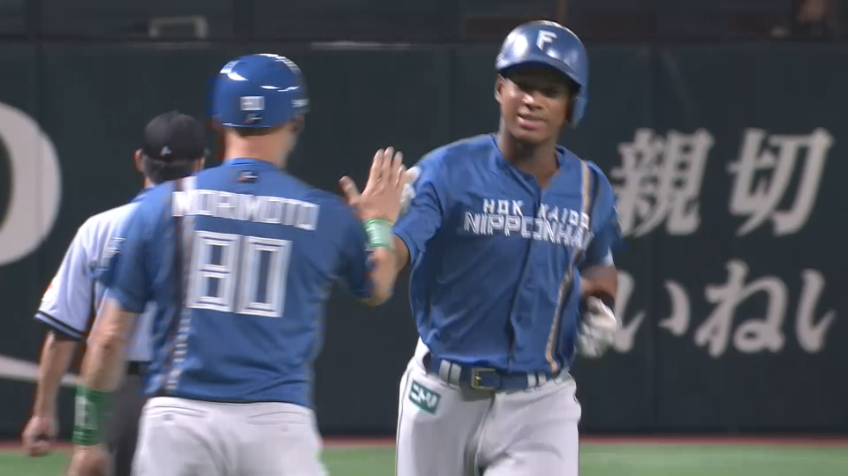 5回表・F万波中正 2打席連発!! 今度はレフトスタンドへのソロホームラン‼