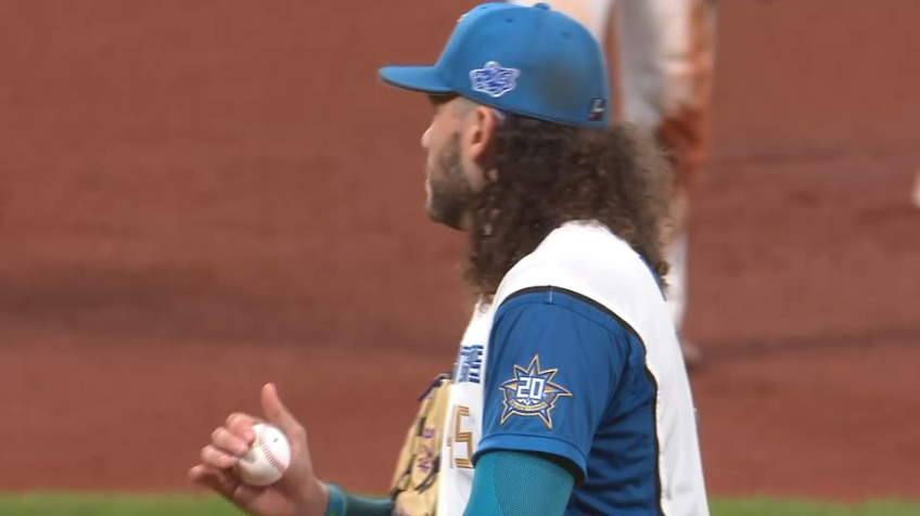 5回表・Fポンセ 素晴らしい曲がりのカットボールで巧打者から空振り三振を奪う!!