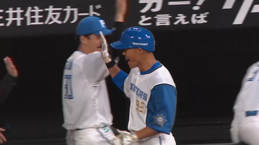 3回裏・F王柏融 初球を捉えた!! 今季第1号ホームランはライトへの先制ソロホームラン!!