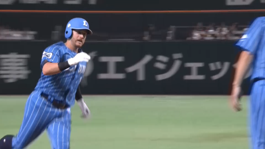 4回表・Lペイトン 2者連続ホームランで勝ち越し!! ライトスタンドへ第5号となる一発!!