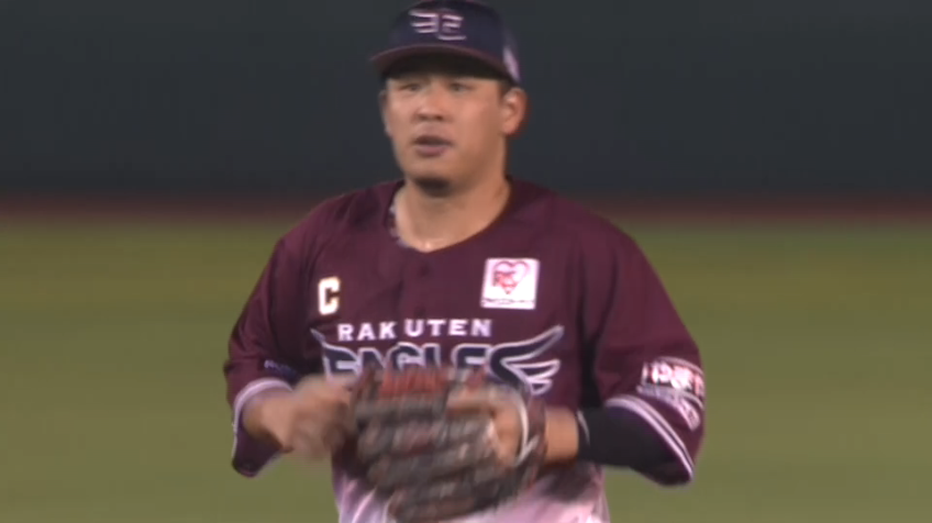 5回表・E浅村栄斗 軽快な守備!! ランニングスローでアウトを奪う!!