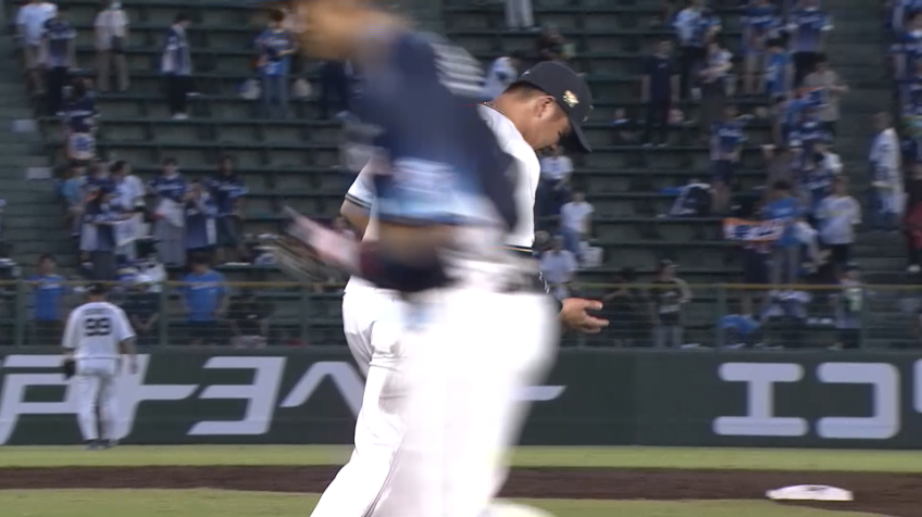 2回表・B頓宮裕真 バックハンドで対応!! バウンドに上手く合わせたファインプレー!!