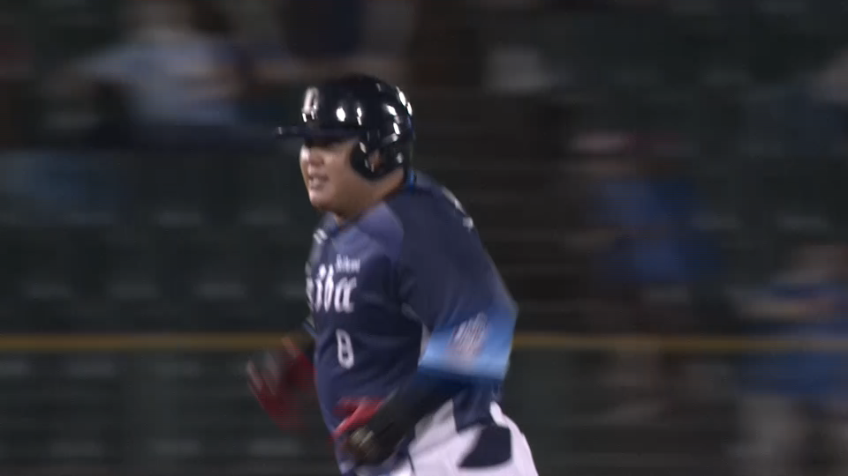 8回表・L渡部健人 快音響かせた!! 追加点を呼び込む今シーズン第5号の2ランホームラン!!