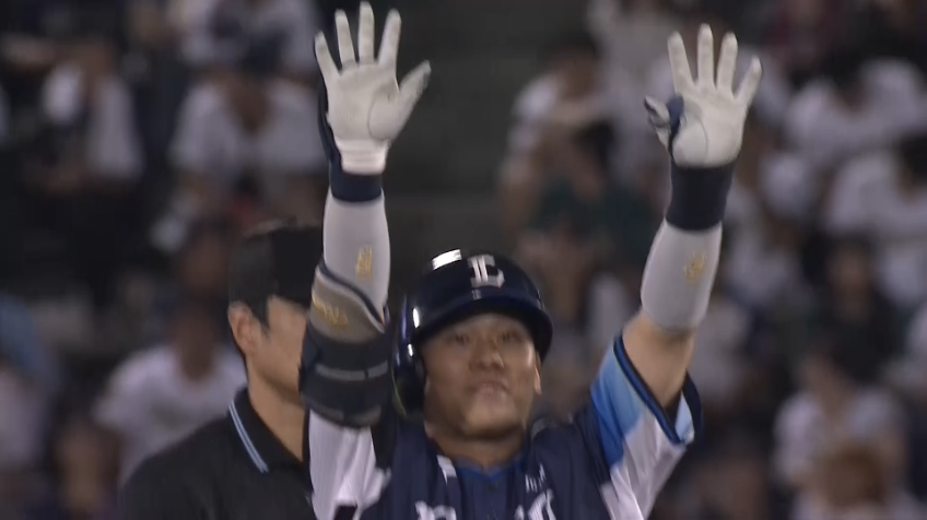 8回表・L蛭間拓哉 終盤での均衡を破る先制のタイムリー2ベースヒット!!