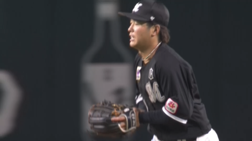 4回裏・M中村奨吾 ピンチを救う好プレー!! 鋭いあたりをダイビングキャッチ!!