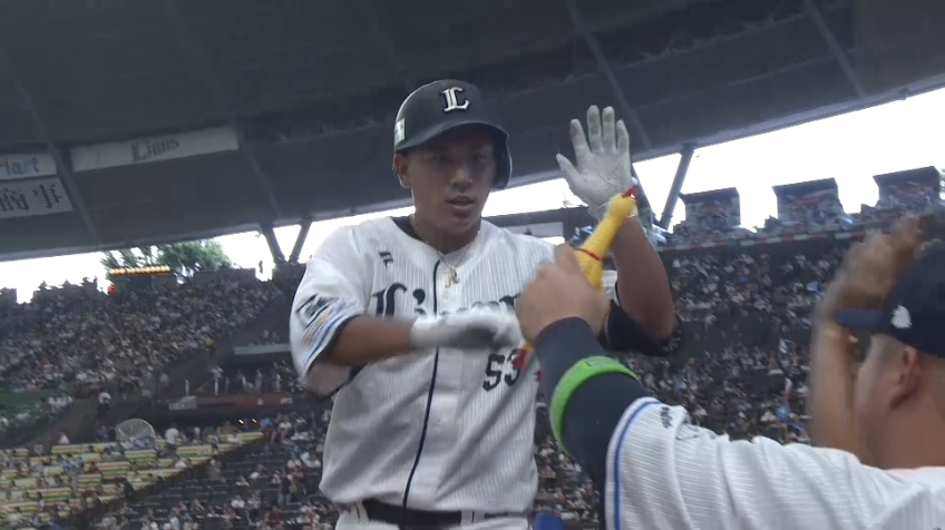 7回裏・L愛斗 反撃の狼煙をあげる第4号ソロホームランを放ち、点差を縮める!!