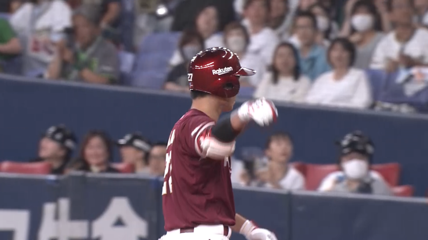 8回表・E岡島豪郎 終盤で追いついた!! 同点のタイムリーヒット!!