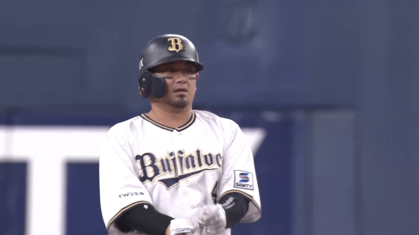 1回裏・B森友哉 豪快に!! センターフェンス直撃の先制タイムリー2ベースヒット!!