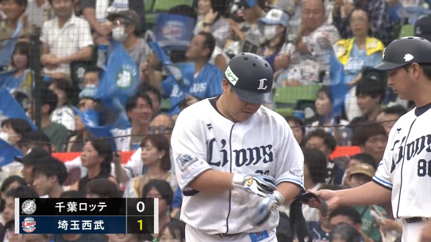 1回裏・L中村剛也 ベテランの一打!! レフト前へのタイムリーヒットで先制!!