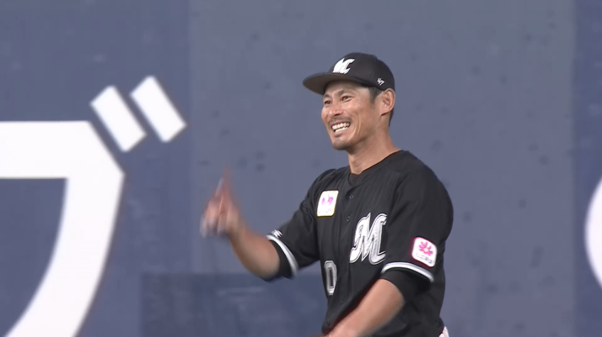 2回裏・M荻野貴司 快速飛ばして追いついた!! フェンス際の打球をジャンピングキャッチ!!