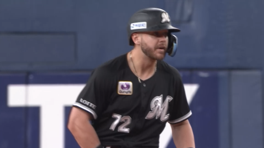 5回表・Mブロッソー 初球を振り抜いた!! 貴重な追加点となるタイムリーヒット!!