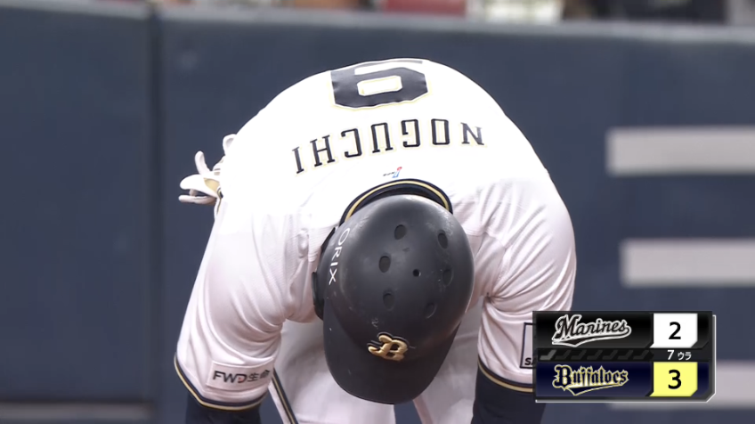 7回裏・B野口智哉 この回一気に逆転!! 自身の誕生日を祝うライトへの勝ち越しタイムリーヒット!!