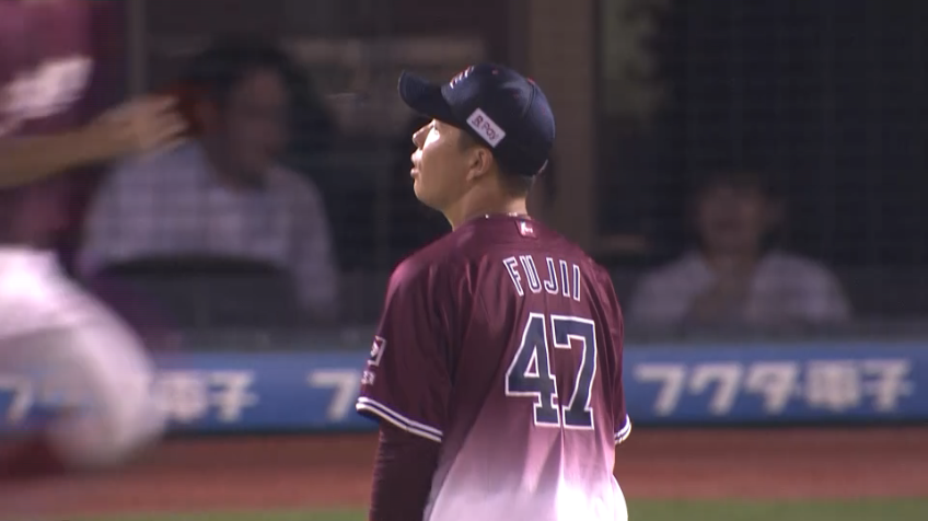 3回表・E藤井聖 好フィールディング!! バント阻止でチャンスの芽を摘む!!