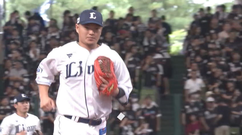 1回表・L佐藤龍世 軽快な守備で投手を助ける!!