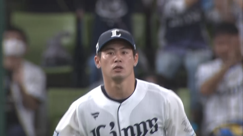 9回表・L岸潤一郎 浅いフライを快足飛ばしてスライディングキャッチ!!