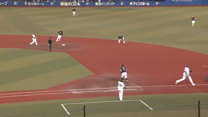 1回裏・Mポランコ 主砲の全力疾走で一点をもぎ取る!! ショートへのタイムリー内野安打!!