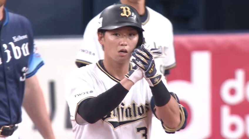 3回裏・B石川亮 移籍後初安打!! 女房役がルーキーのプロ初登板を助けるバッティング!!