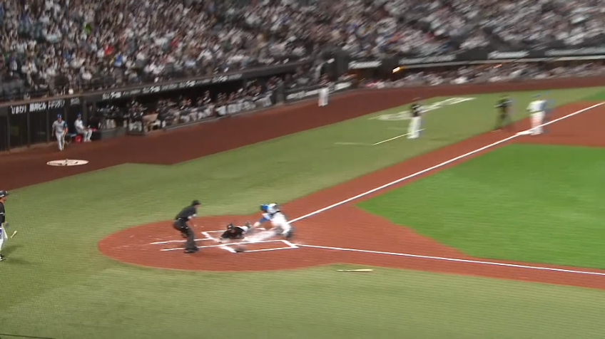 1回表・Mポランコ・荻野貴司 好走塁でホーム生還!! セカンドへの先制のタイムリー内野安打!!