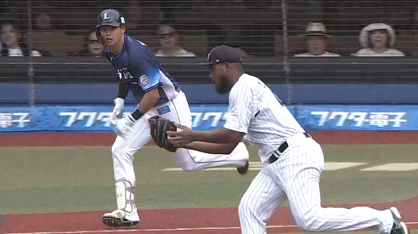 2回表・Mメルセデス 好反応!! ピンチの場面で強烈な打球を冷静にキャッチ!!