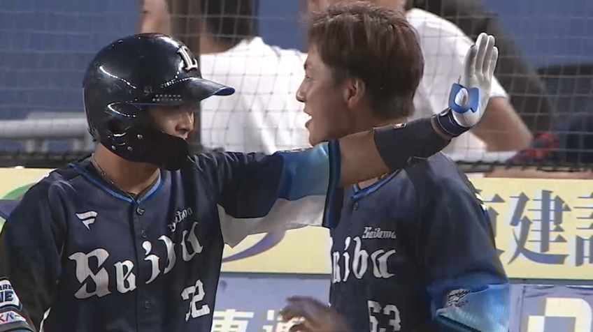 6回表・L山村崇嘉 2夜連発の衝撃弾!! ライトスタンドへ確信の2ランホームラン!!