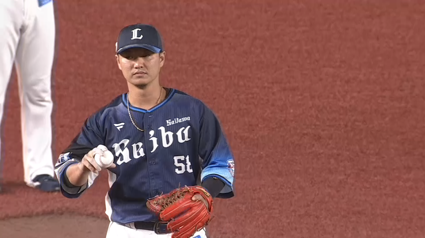 9回裏・L佐藤龍世 超ファインプレー!! 抜けたら長打コースの打球をダイビングキャッチ!!